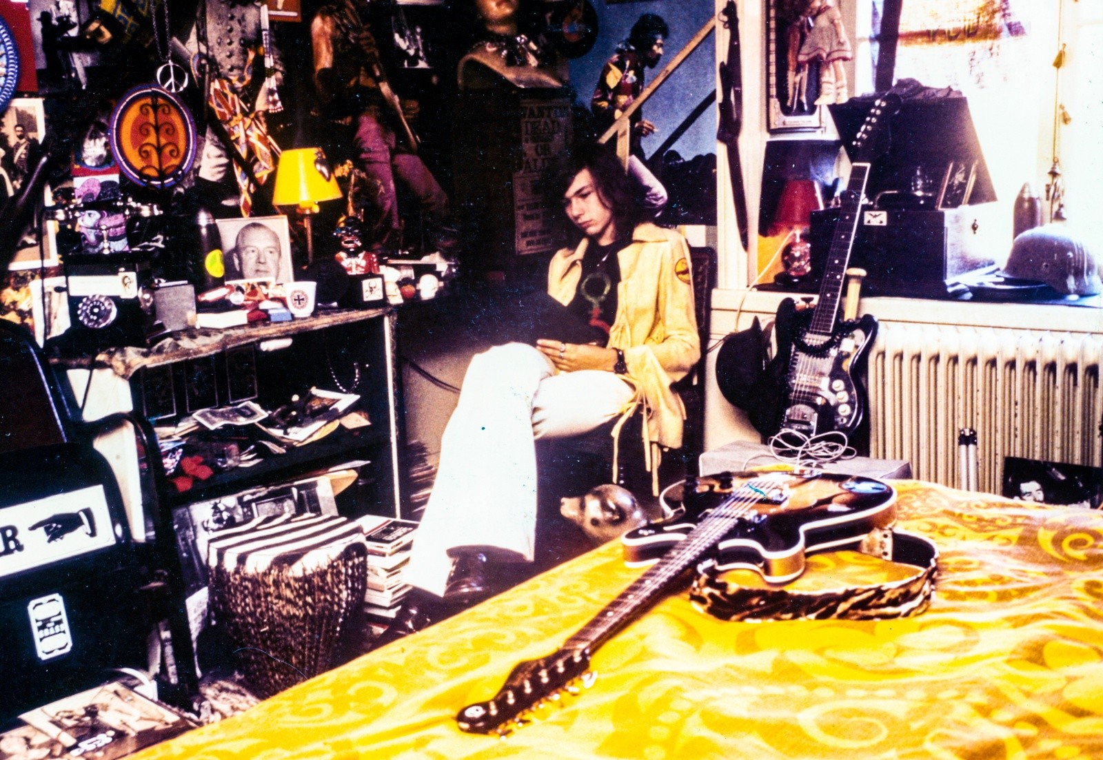TD in his teenage room 